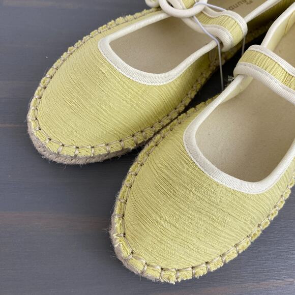 CL by Laundry Espadrille Mary Jane Ballet Flats Women 7.5M 8.5M Yellow Beach NEW - Picture 3 of 9
